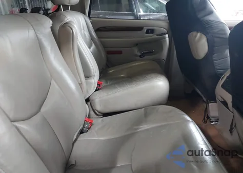 2004 Cadillac Escalade Standard from USA, damaged, VIN 1GYEC63T24R256318